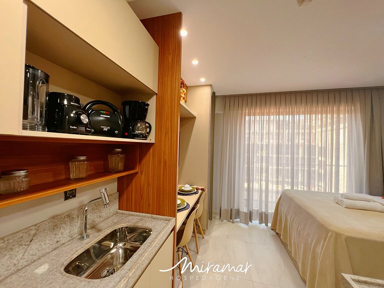 Flat p/ 2 pessoas c/ Varanda -Miramar Hospedagens