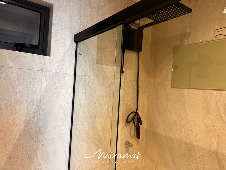 Flat p/ 2 pessoas c/ Varanda Vista Mar-Miramar