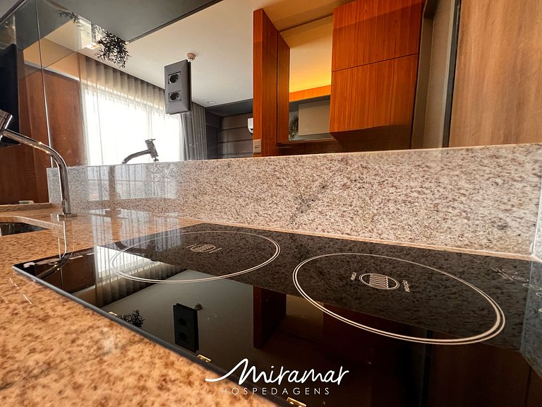 Flat p/ 2 pessoas c/ Varanda Vista Mar-Miramar