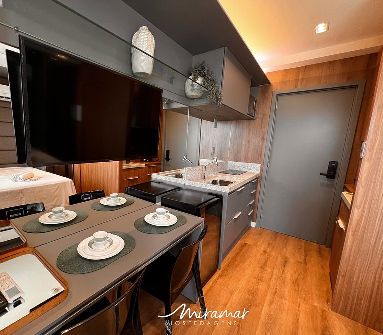 Flat p/ 2 pessoas c/ Varanda Vista Mar-Miramar