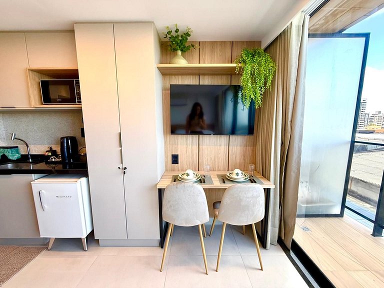 Flat com varanda no Alta Marine - MH
