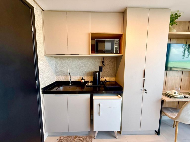 Flat com varanda no Alta Marine - MH