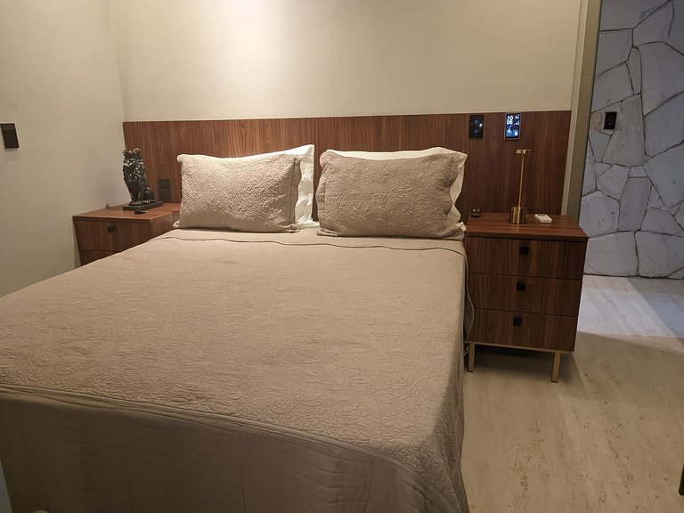 High-End Flat in Montelier Campo