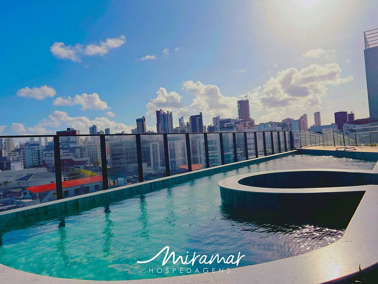 Flat p/ 3 pessoas c/ Varanda no Jardim Oceania