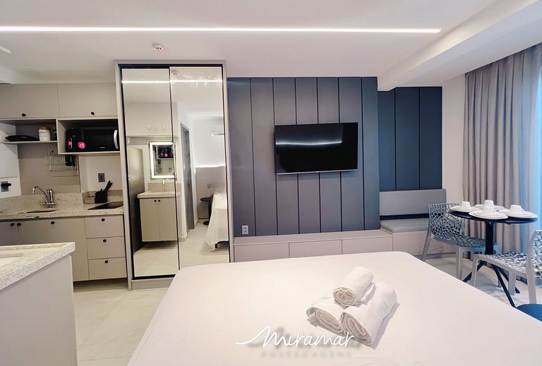 Flat p/ 4 pessoas c/ Terraço-Miramar Hospedagens