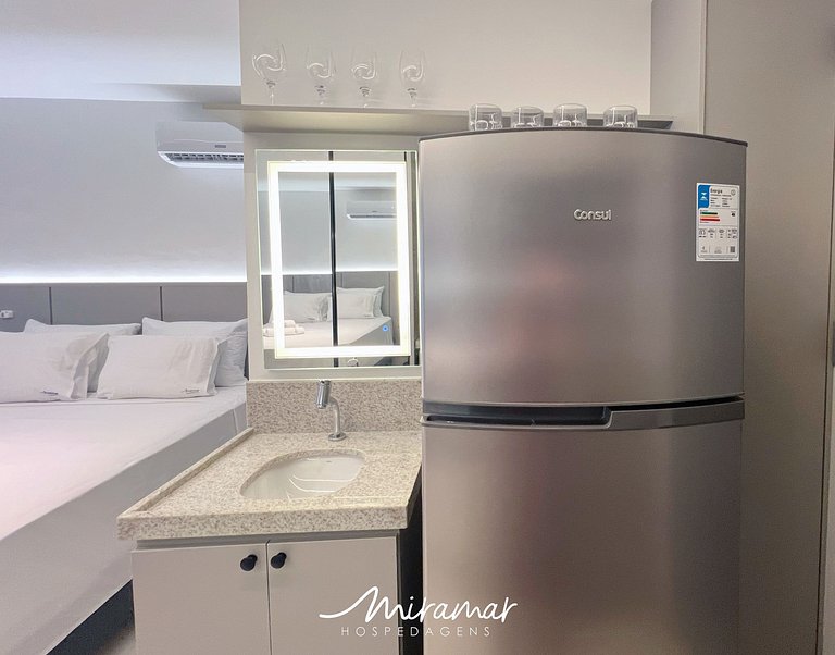 Flat p/ 4 pessoas c/ Terraço-Miramar Hospedagens