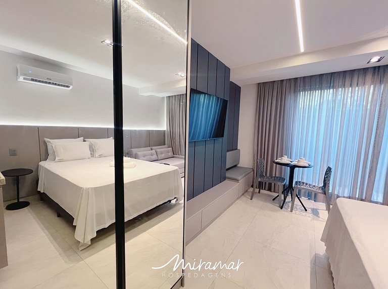 Flat p/ 4 pessoas c/ Terraço-Miramar Hospedagens