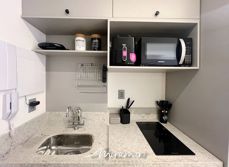 Flat p/ 4 pessoas c/ Terraço-Miramar Hospedagens