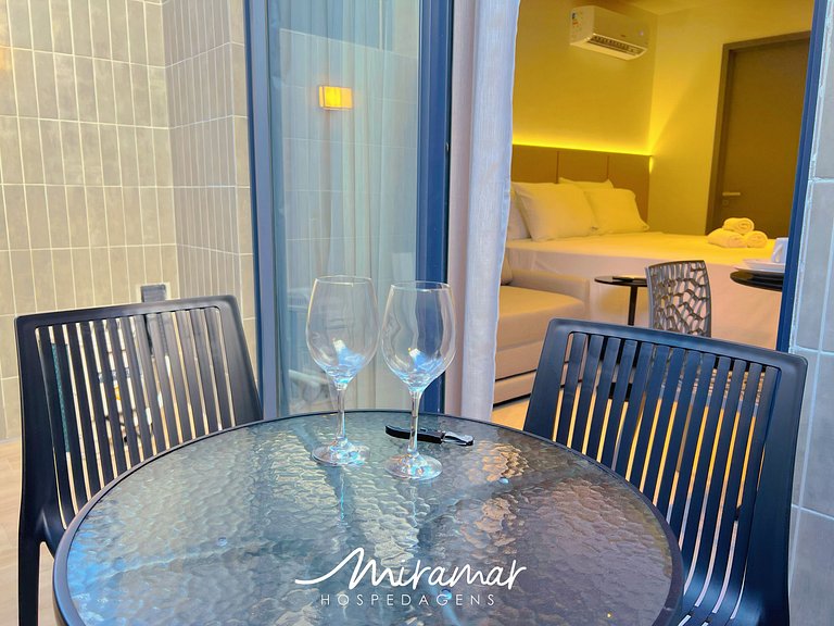 Flat p/ 4 pessoas c/ Terraço-Miramar Hospedagens