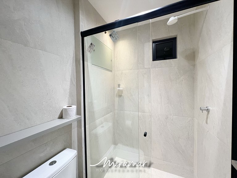 Flat p/ 4 pessoas c/ Terraço-Miramar Hospedagens