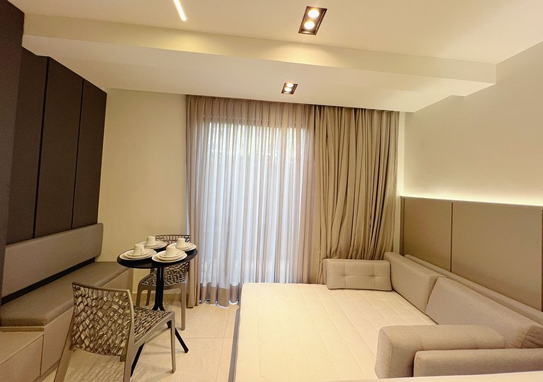 Flat p/ 4 pessoas c/ Terraço-Miramar Hospedagens