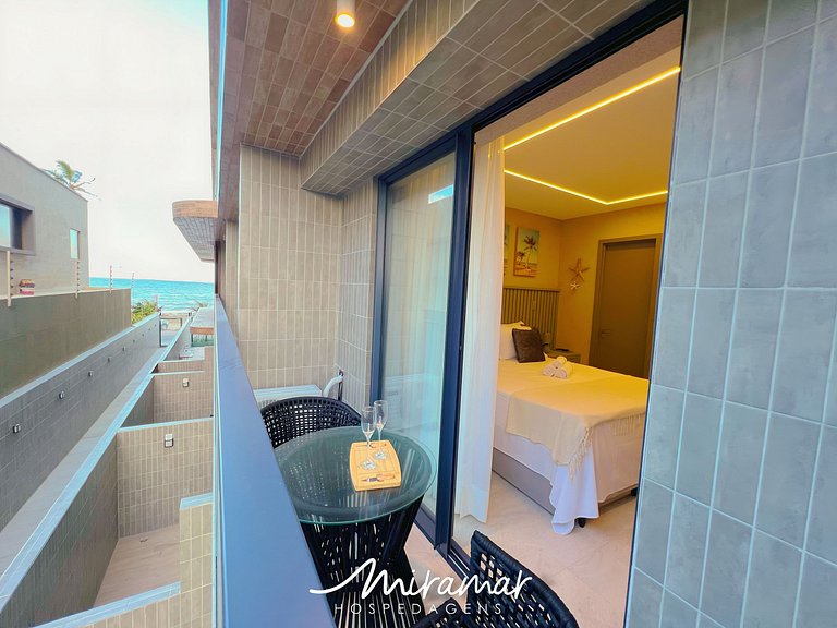 Flat p/ 3 pessoas c/ Varanda no Jardim Oceania