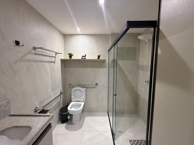 Flat p/ 3 pessoas no Jardim Oceania