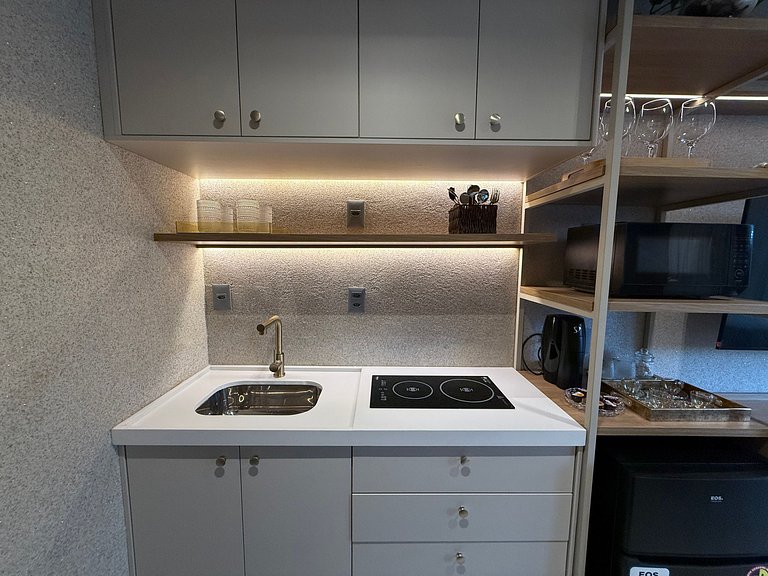 Flat c/ Varandda p/ 4 Pessoas Vista-Mar