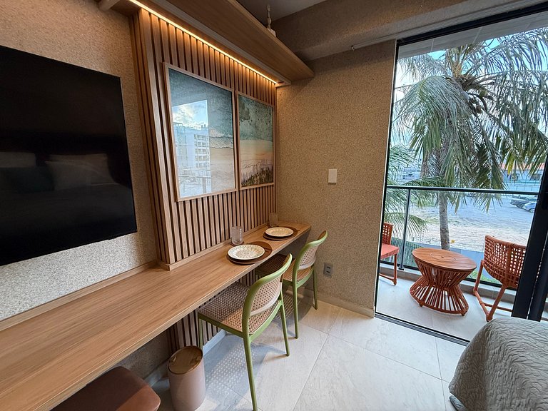 Flat c/ Varandda p/ 4 Pessoas Vista-Mar