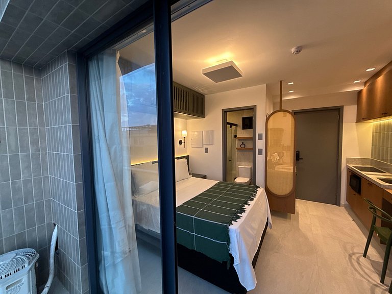 Flat c/ Varanda Vista Mar/ Prédio pé na areia (MH)