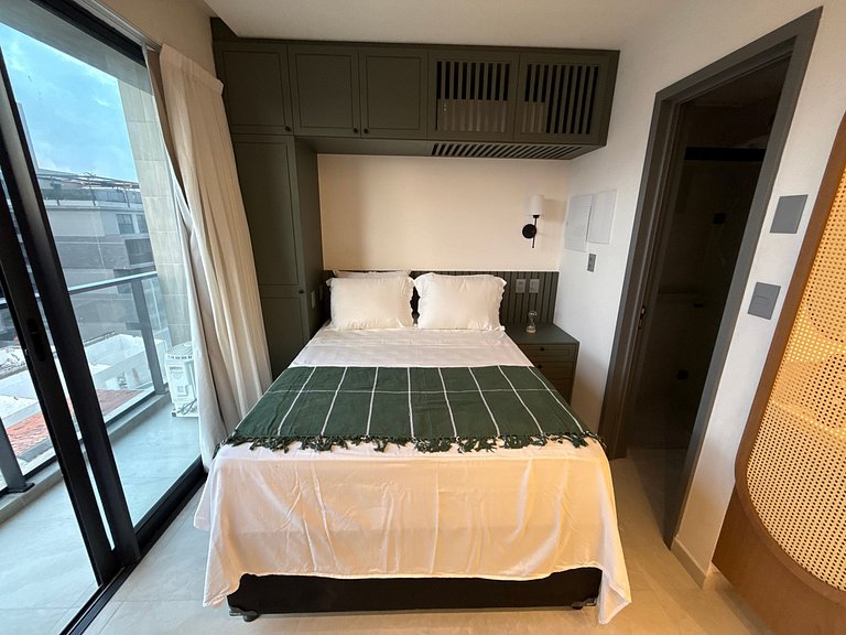 Flat c/ Varanda Vista Mar/ Prédio pé na areia