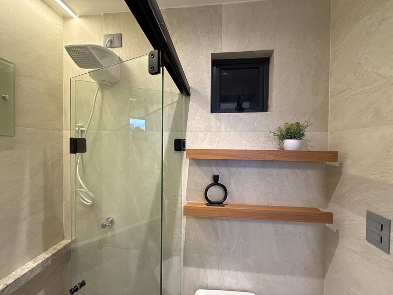 Flat c/ Varanda Vista Mar/ Prédio pé na areia (MH)