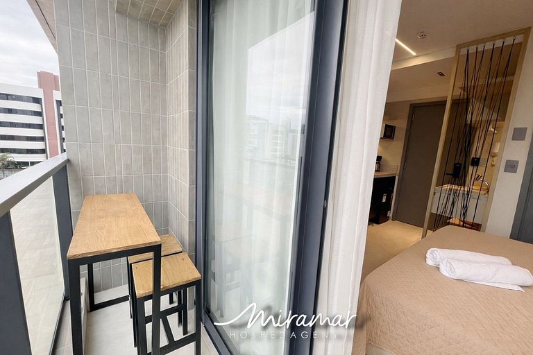 Flat c varanda vista mar no Jardim Oceania