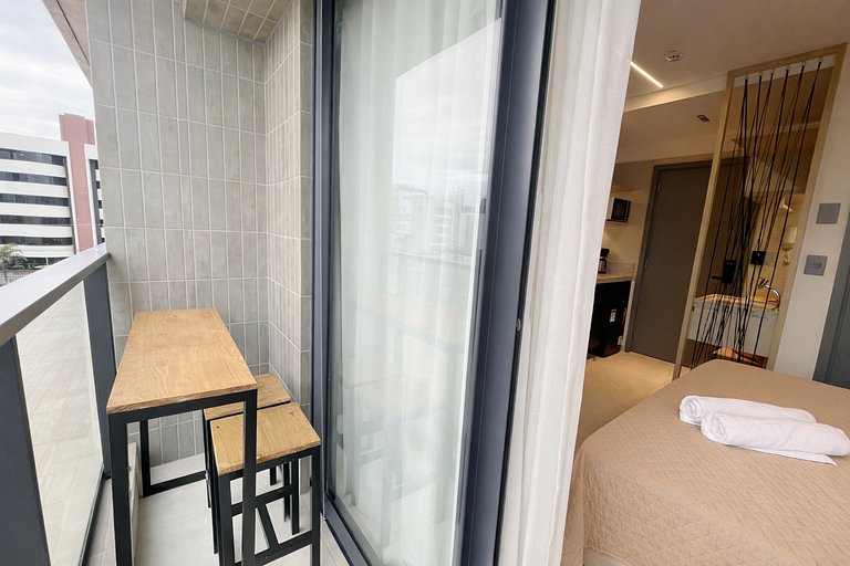 Flat c varanda vista mar no Jardim Oceania