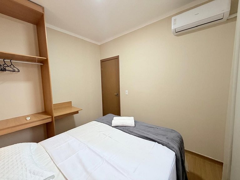 Apto de dois quartos em Ponta de Campina