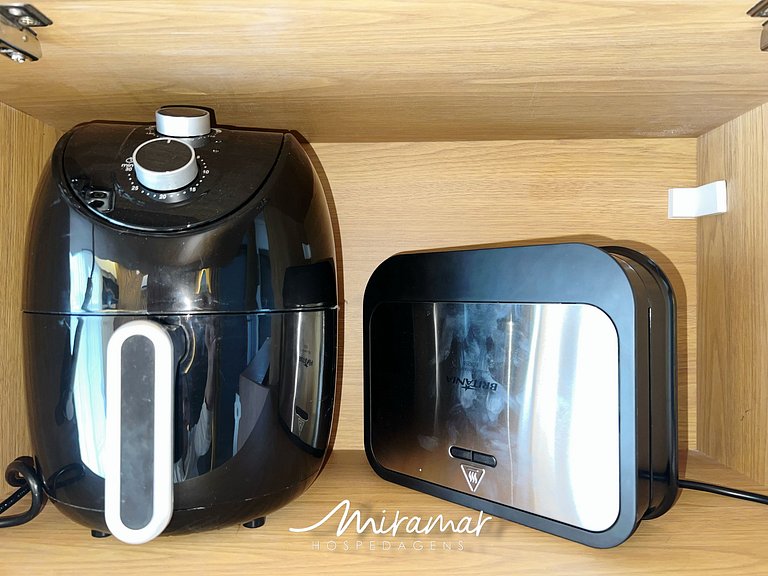 Flat novo e com varanda no Jardim Oceania