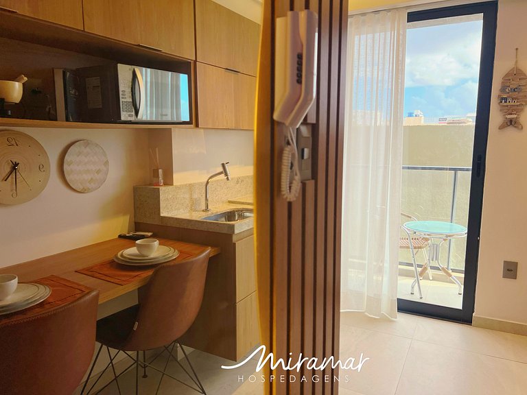 Flat novo e com varanda no Jardim Oceania