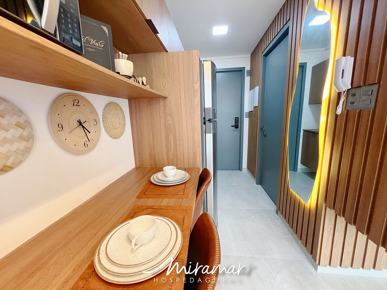 Flat novo e com varanda no Jardim Oceania