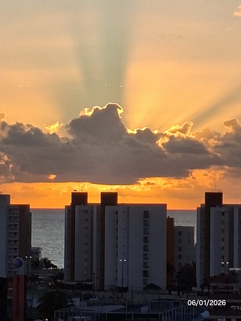 Apartment on Ponta de Campina beach / Balcony with sea view