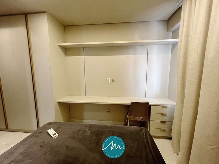 Apto c/ 2 Suítes com Varanda e Wifi-Miramar