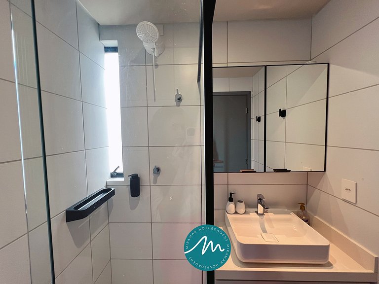 Apto c/ 2 quartos com Varanda e Wifi-Miramar