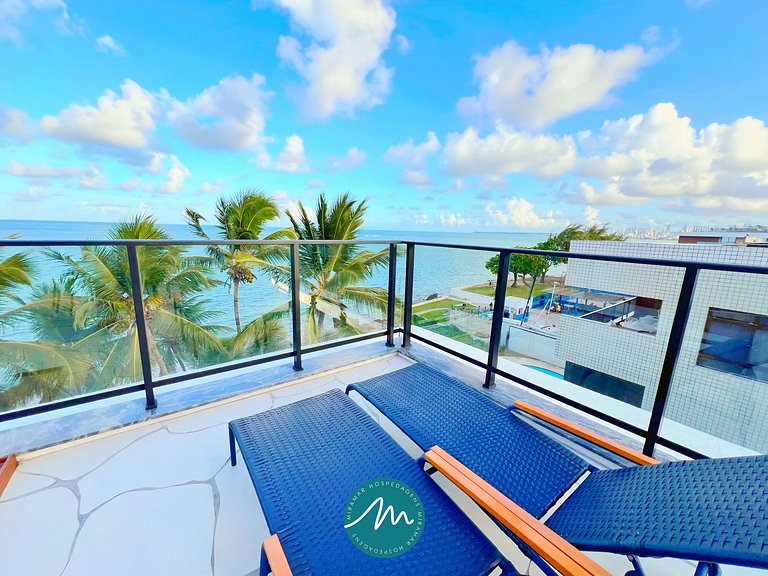 Ap p/ 7 Pessoas com Varanda a Poucos Passos do Mar