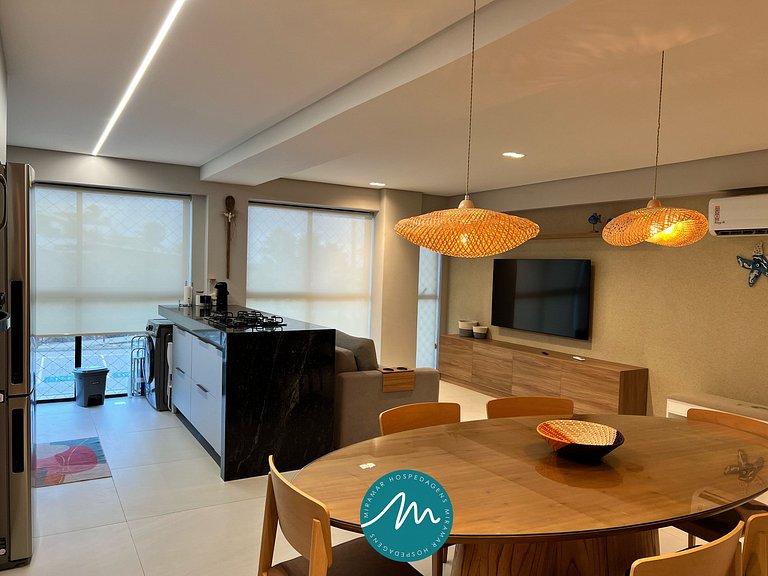 Ap p/ 7 Pessoas com Varanda a Poucos Passos do Mar