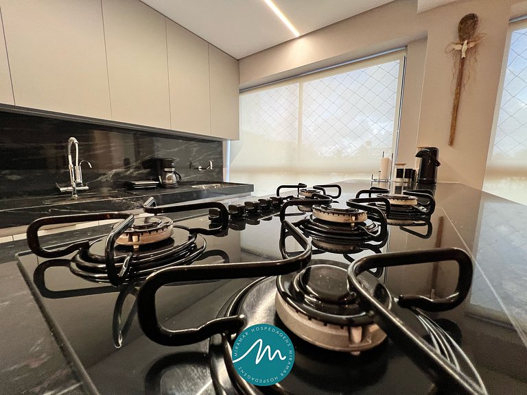 Ap p/ 7 Pessoas com Varanda a Poucos Passos do Mar