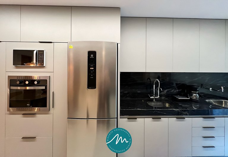 Ap p/ 7 Pessoas com Varanda a Poucos Passos do Mar