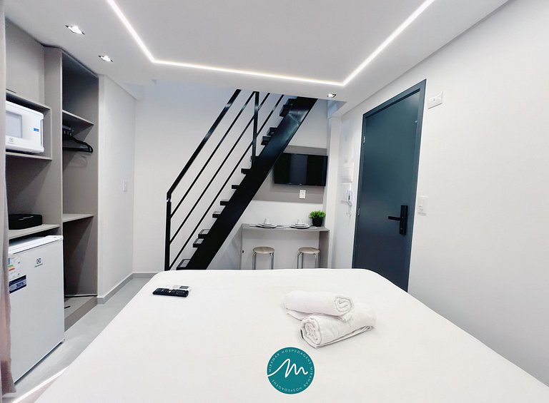 Flat c/ Banheira na cobertura- BESSA - MH
