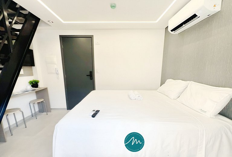 Flat c/ Banheira na cobertura- BESSA - MH
