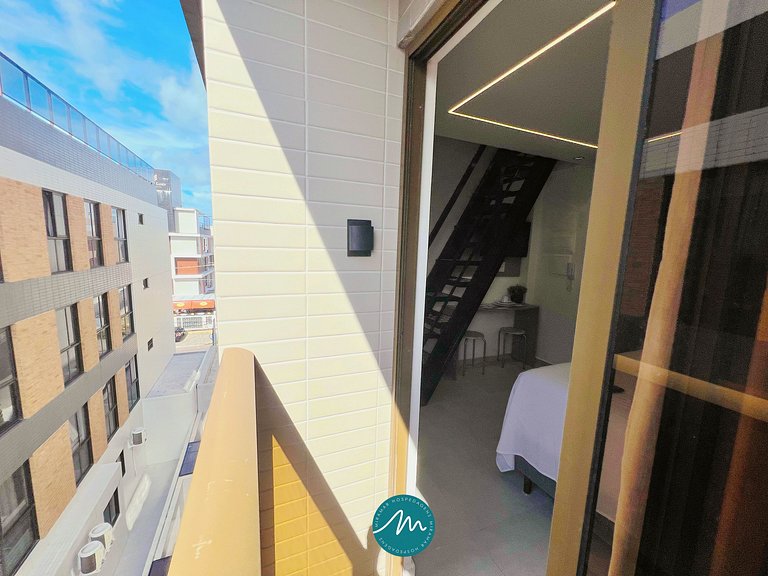 Flat c/ Banheira na cobertura- BESSA - MH