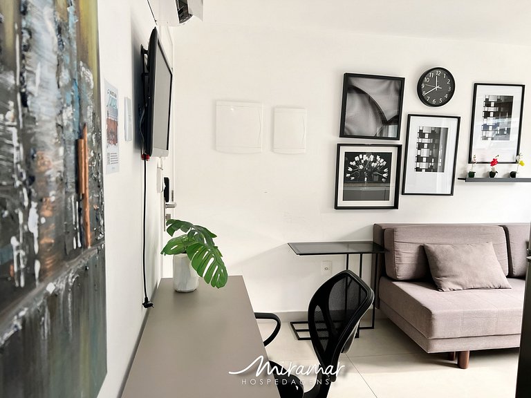 Apart. Família 250 metros da praia de Tambaú (MH)