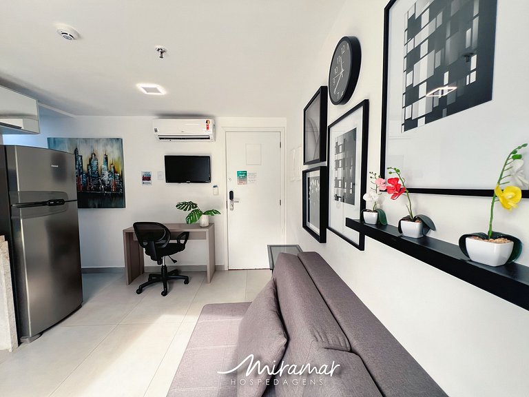 Apart. Família 250 metros da praia de Tambaú (MH)