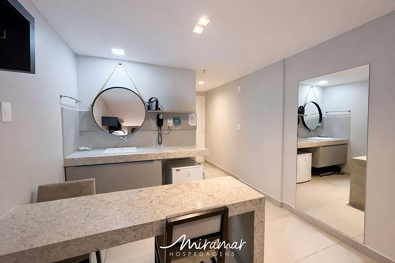 Apart. Família 250 metros da praia de Tambaú (MH)