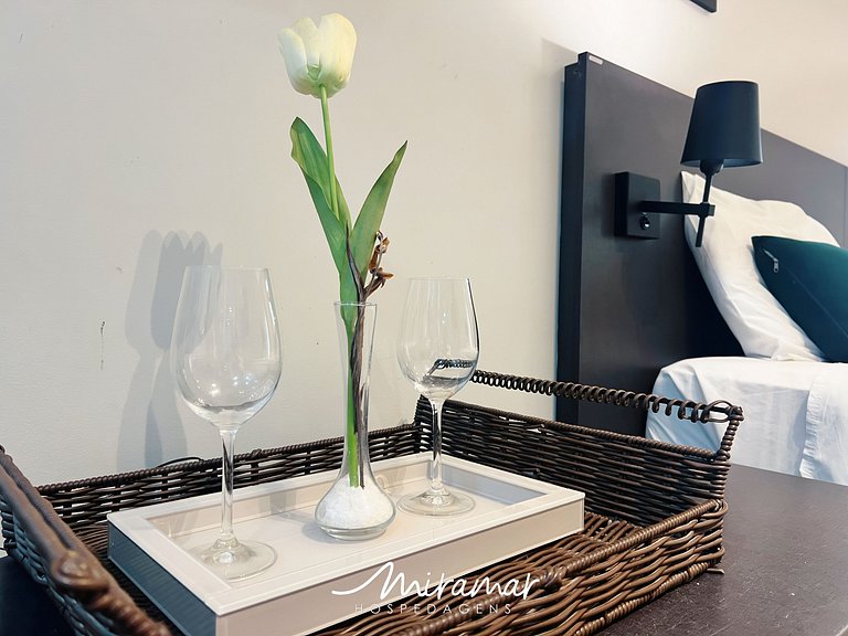 Flat para até 3 Pessoas em Tambaú (MH)