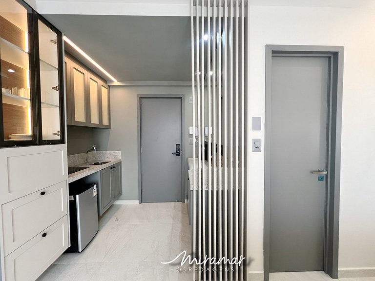 Flat moderno localizado no Jardim Oceania - MH