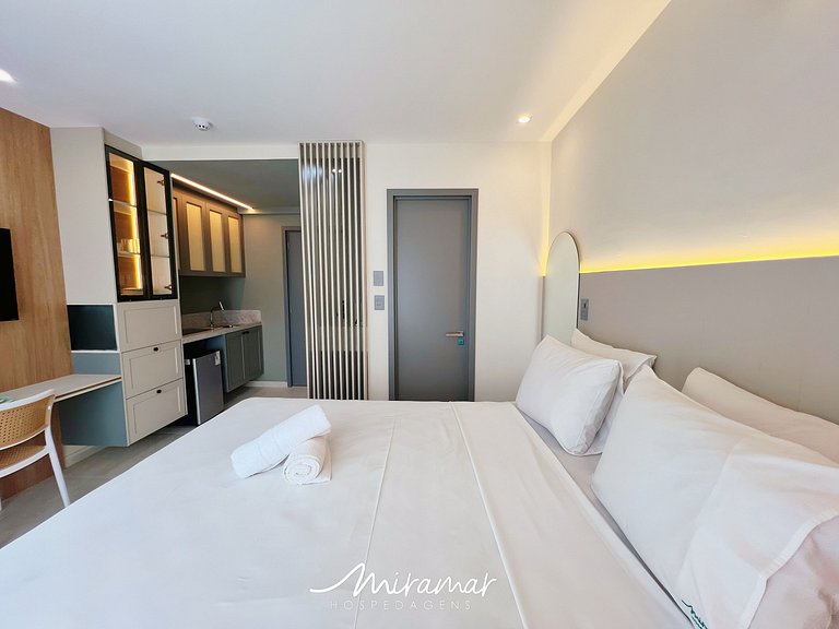 Flat moderno localizado no Jardim Oceania - MH