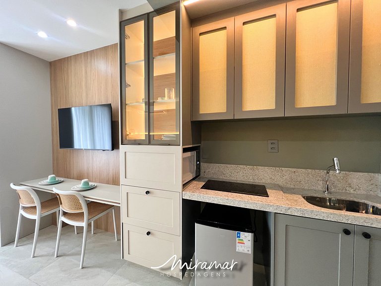 Flat moderno localizado no Jardim Oceania - MH