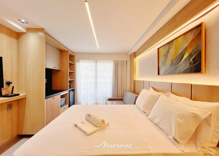 Flat com Varanda no Bessa - MH