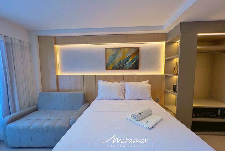 Flat com Varanda no Bessa - MH