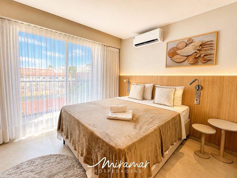 Flat com Varanda P/ 2 Jardim Oceania (MH)