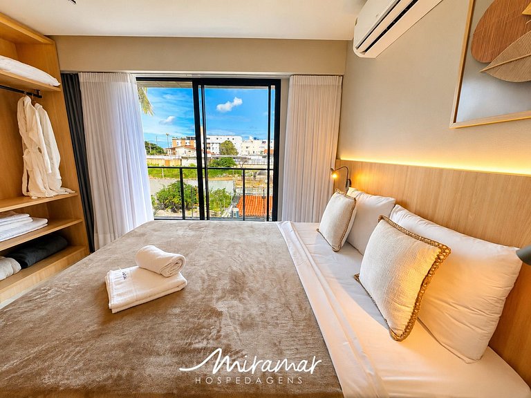Flat com Varanda P/ 2 Jardim Oceania (MH)