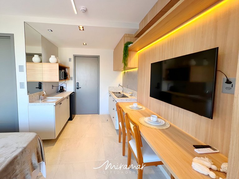 Flat com Varanda P/ 2 Jardim Oceania (MH)